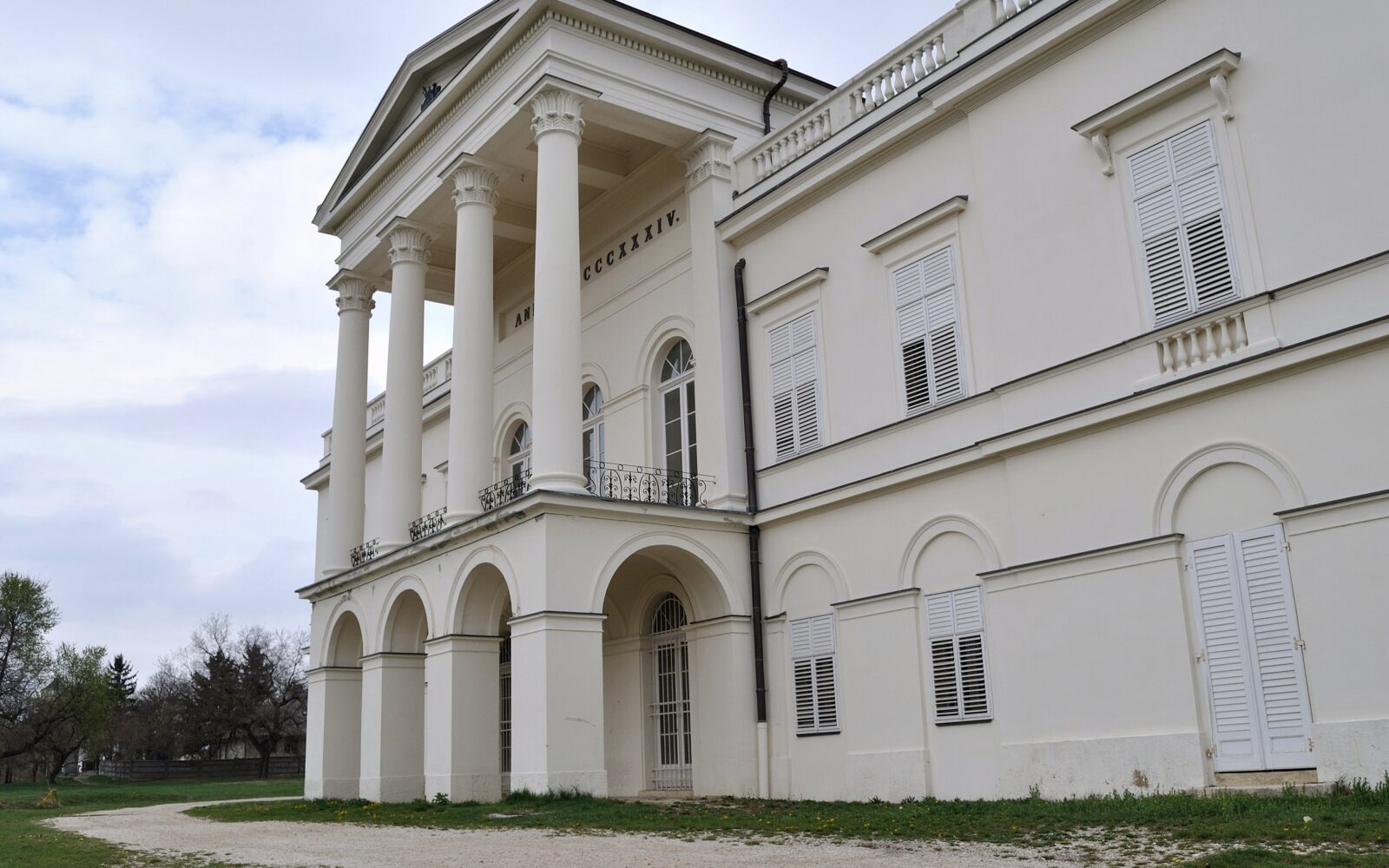 Bajna: Sándor–Metternich-kastély