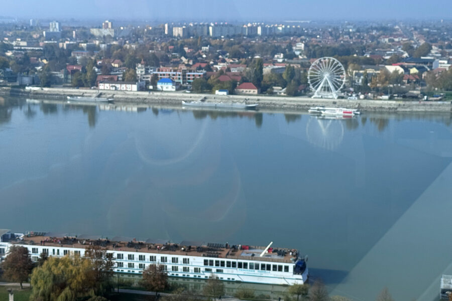 Esztergomi Duna-part: séta a Szigetcsúcstól a Sobieski sétányig