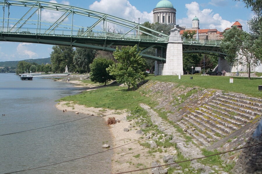 Prímás-sziget és a Szigetcsúcs (országzászló)
